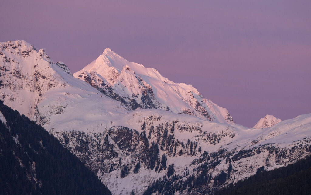 Alpenglow on Peak 4900