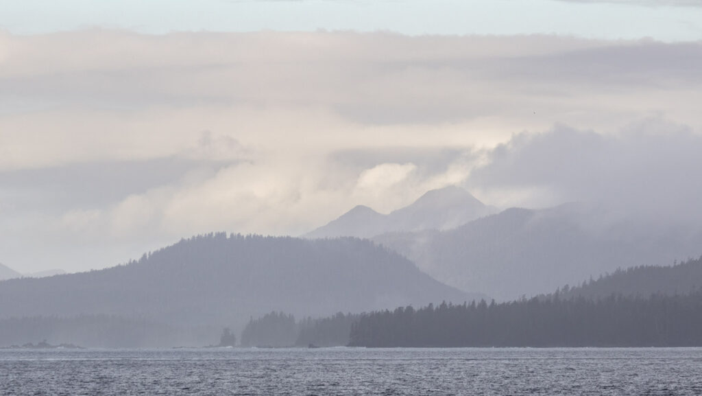 Layered Islands and Clouds