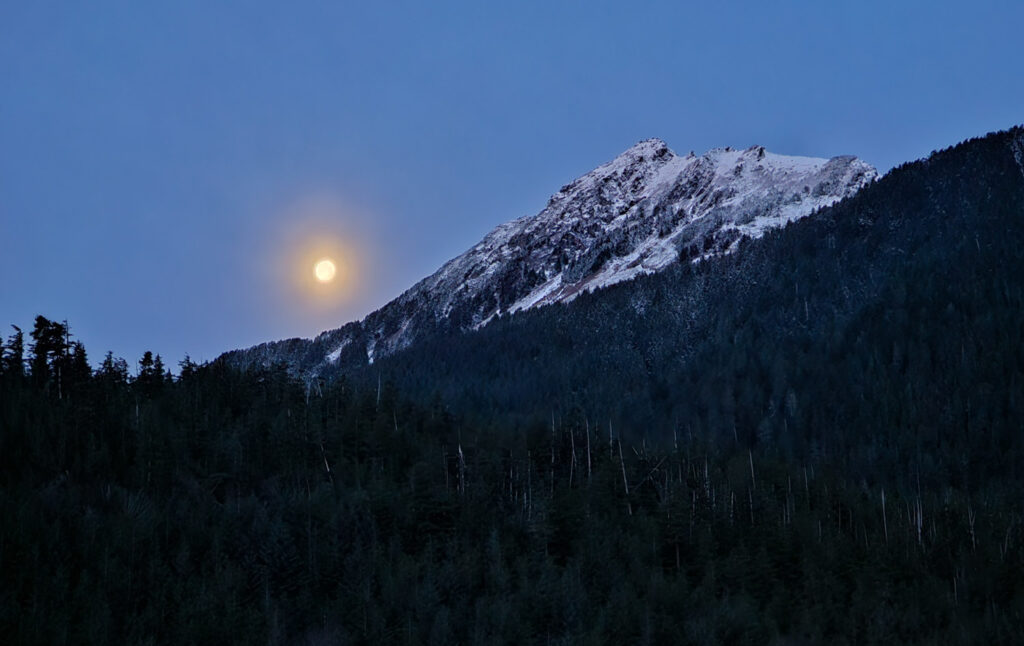 Moon over Verstovia