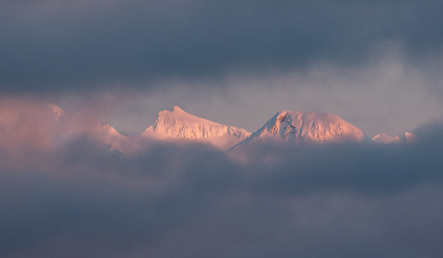 Alpenglow on Peak 5390